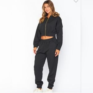 CROPPED HOODIE SWEATSUIT